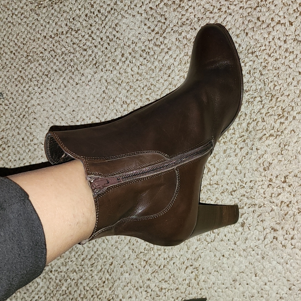 AGL NWT BROWN MADE IN ITALY ANKLE BOOTIES 39.5